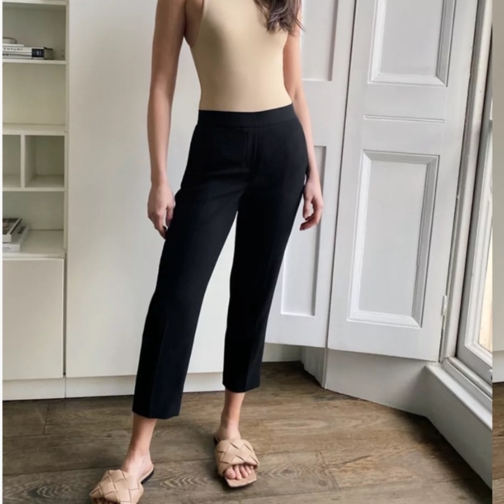 Aritzia Black Cropped Straight Trousers